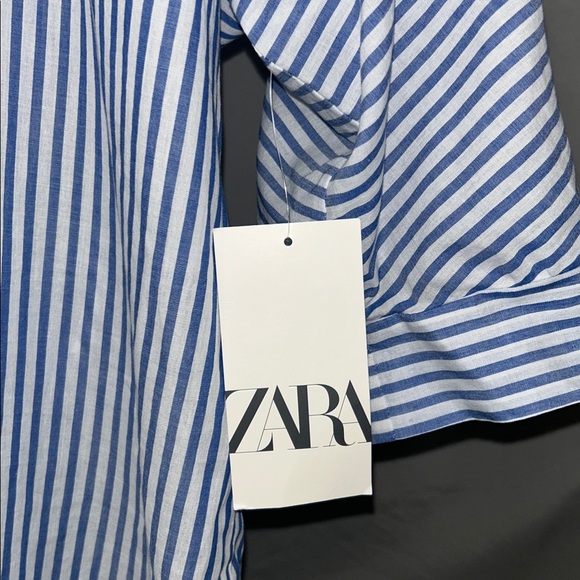 NWT Zara White and Blue Striped Blouse. Size Large. - Picture 4 of 5